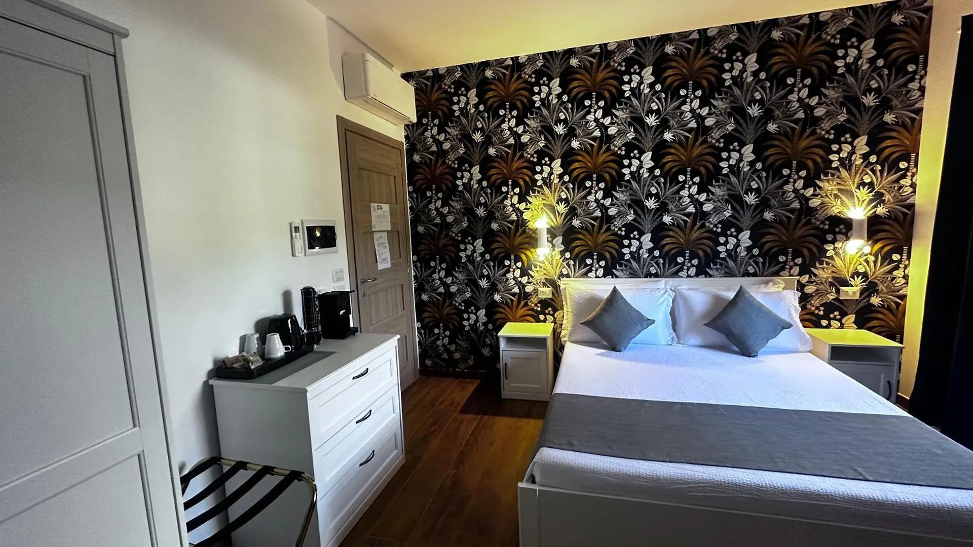 Yoyo House Luxury Napoli Bed & Breakfast Italy