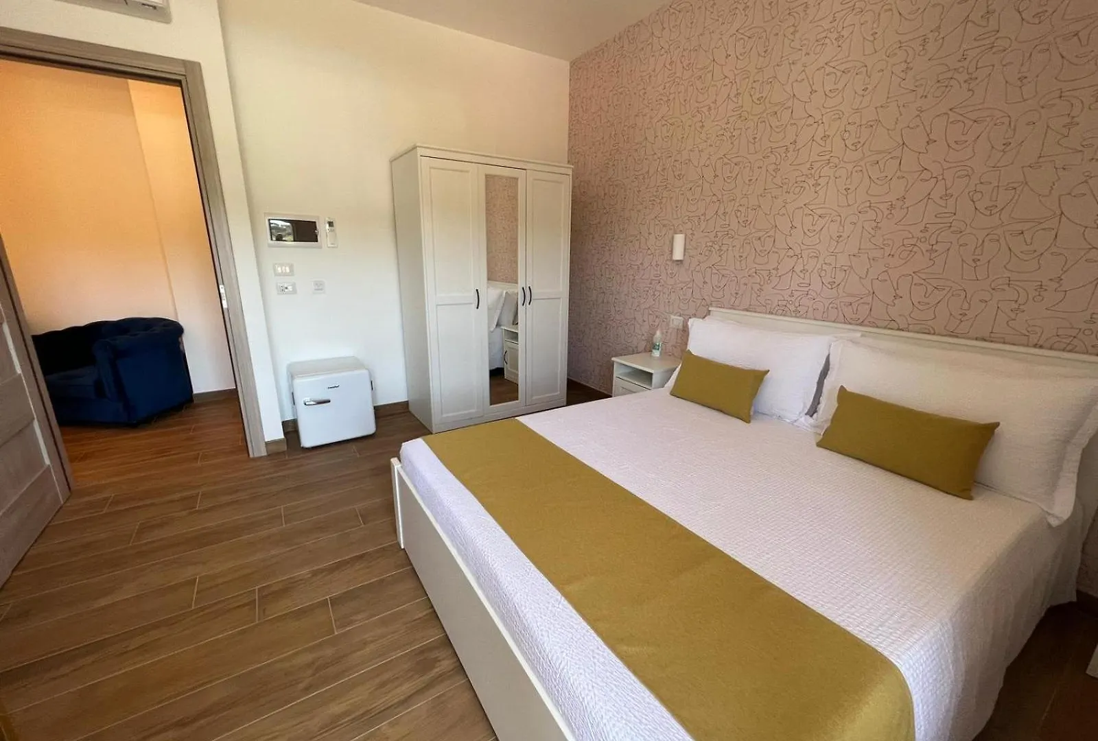 Yoyo House Luxury Napoli Bed and Breakfast Bed & Breakfast