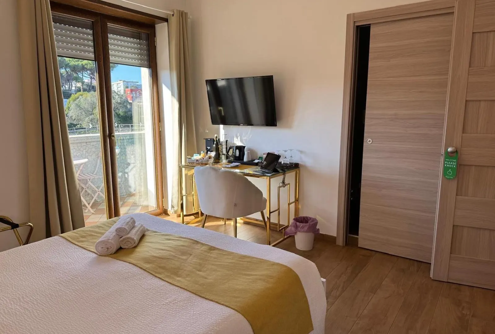 Yoyo House Luxury Napoli Bed and Breakfast